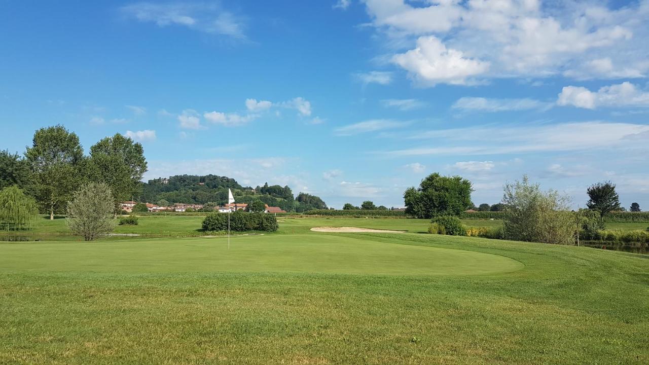 Locanda Ferro Uno, Golf Citta Di Asti Bagian luar foto