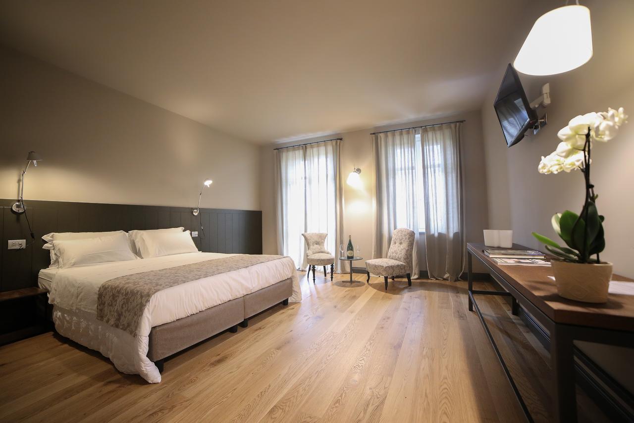 Locanda Ferro Uno, Golf Citta Di Asti Bagian luar foto