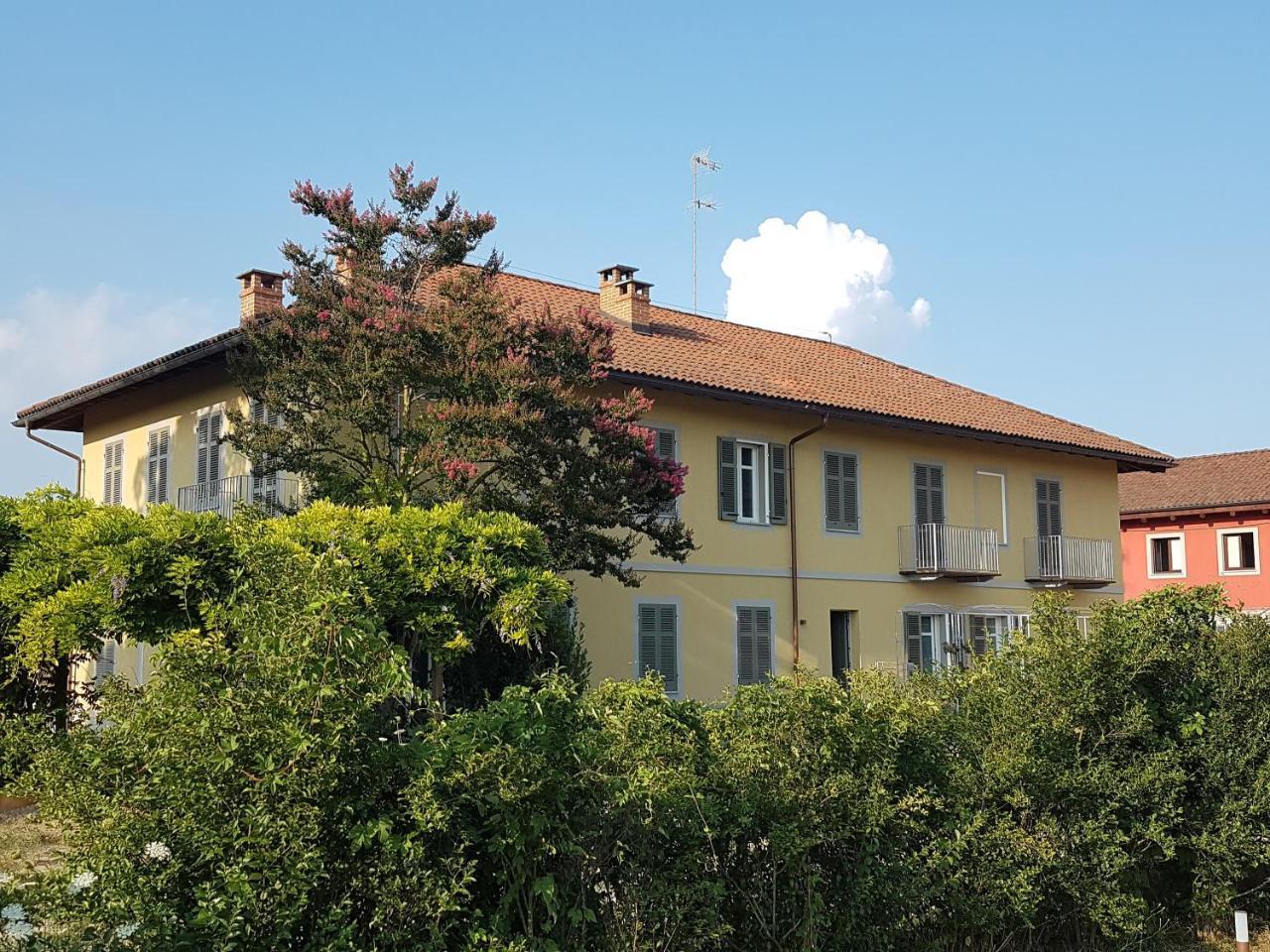 Locanda Ferro Uno, Golf Citta Di Asti Bagian luar foto